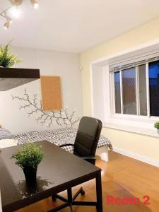 Photo de la galerie de l'établissement Near SkyTrain & Bus Stop Cozy Private Rooms in Vancouver Shared House, à Vancouver