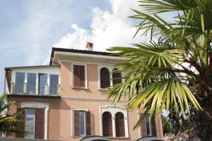 Gallery image of Villa Oldrado in Cant&ugrave;