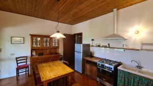 Η κουζίνα ή μικρή κουζίνα στο Agriturismo Le Serre