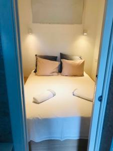 Gallery image of Jelsa 559 Apartments in Jelsa