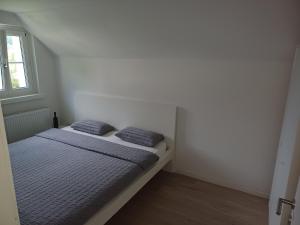 Ganze Haus & Sonnenhang客房内的一张或多张床位