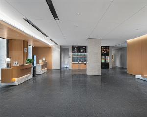 伊宁万豪万枫酒店大厅或接待区