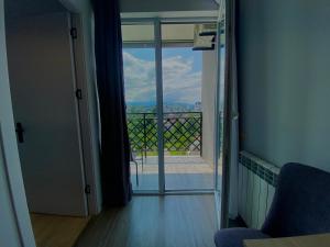 Gallery image of Green House - Apartment with Separate Room and Sea View in Batumi +6 photos
