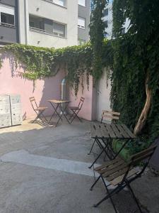 Imagem da galeria de Brodsky's Cat Art Hostel em Novi Sad