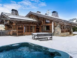 Peisaj natural din apropierea acestui chalet