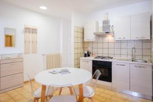Kuchyň nebo kuchyňský kout v ubytování Residenza Garibaldi