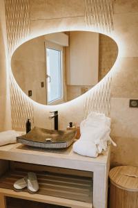 Φωτογραφία από το άλμπουμ του Da Lisa wellness spa proche centre ville σε Ρενς +14 φωτογραφίες