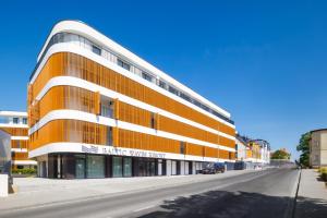 Budova, kde se apartmán nachází + 26 fotografií