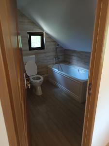 Koupelna v ubytování Ivan's House Cornereva