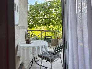 Balkón nebo terasa v ubytování IVN Apartmani