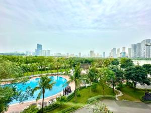 Great Studio Apt Near Marriott Hotel And Vincom Mall游泳池或附近泳池