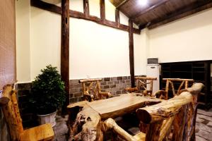 Afbeelding uit fotogalerij van Zhoujia Hostel in Zhangjiajie