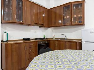 Η κουζίνα ή μικρή κουζίνα στο AS Orikum 1 +8 φωτογραφίες