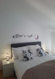 Postel nebo postele na pokoji v ubytování Apartman TRI KRALJA 2