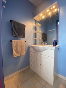 Fotografie z fotogalerie ubytování Petit appartement au centre de Concarneau v destinaci Concarneau + 21 fotografií