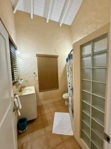 Et badeværelse på Casa Rojas Villa