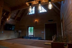 毛茛的住宿－Wolf Apex，相簿中的一張相片 +19 張相片