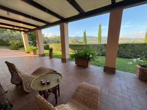 Un balcón o terraza en La Dimora di Bacco