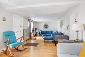 Et opholdsområde på Costal Retreat with Garden & BBQ + 18 billeder