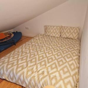 Ένα ή περισσότερα κρεβάτια σε δωμάτιο στο Loft beach