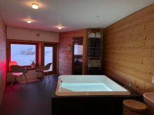 Φωτογραφία από το άλμπουμ του Alpine Dream Chalet with Spa close to Lake Geneva σε Les Mosses