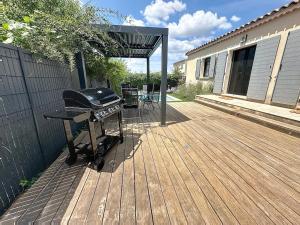 Balkoni atau teres di Villa Alpilles avec Piscine