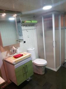 Koupelna v ubytování العنبق هاوس