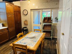 Gallery image of Stunning 5 bedroom house in Norbury +10 photos