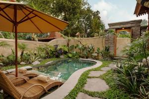 Πισίνα στο ή κοντά στο Hidden Saren Villa Ubud