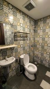 Koupelna v ubytování Beringin View Hotel & Resort + 28 fotografií