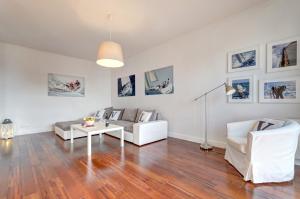 Posedenie v ubytovaní Dom & House - Apartamenty Nadmorski Dwór