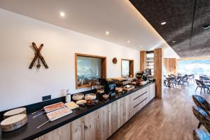 Restaurace v ubytování Dolomites Room and Breakfast Formiè