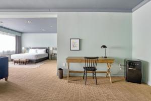 Photo de la galerie de l'établissement The Harbor Front Inn, à Greenport 52 autres photos