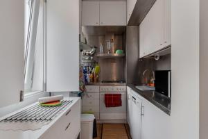 Η κουζίνα ή μικρή κουζίνα στο Casa Moura