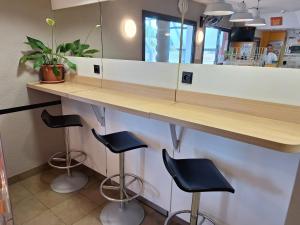 Foto sihtkohas Coudes asuva majutusasutuse Hôtel Enzo GREEN "CLERMONT FERRAND, COUDES, ISSOIRE" galeriist