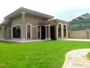 Bygningen som villaen ligger i