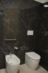 A bathroom at EGO' Marine