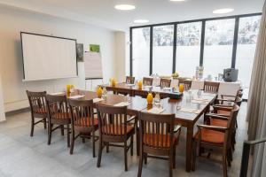 Reštaurácia alebo iné gastronomické zariadenie v ubytovaní OREA Hotel Arigone Olomouc + 37 fotografií