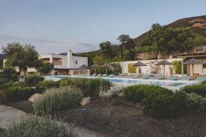 Бассейн в VILLA FLAKA Boutique Hôtel Confidentiel et Convivial или поблизости