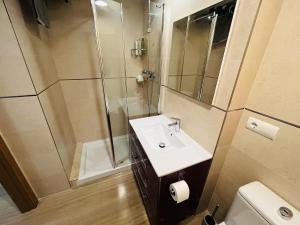 Koupelna v ubytování Apartamento moderno con piscina, cerca playa y servicios, Jávea - ES-160-11 + 7 fotografií