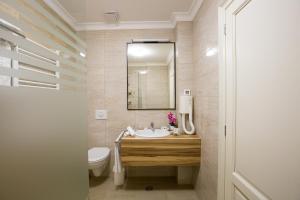 Koupelna v ubytování Hotel Saint Germain