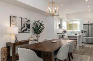 Dapur atau dapur kecil di NEW 3br Luxury Townhome - Gaslamp - Balboa Park