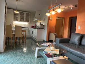 Kuchyň nebo kuchyňský kout v ubytování Ferienwohnung Sanddornweg Ostseebad Rerik