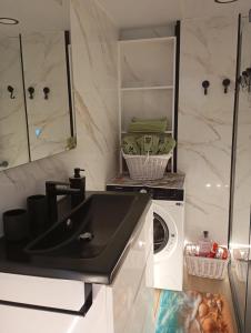 Køkken eller tekøkken på Perla del Mar 2 con ascensor + 23 billeder