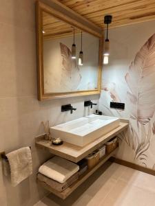 Ένα μπάνιο στο Apartament Montsent