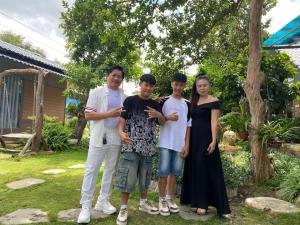 Hosté ubytování Nhật Hạ Homestay + 51 fotografií