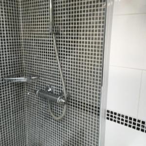 Ένα μπάνιο στο Glengarth house Room only accommodation
