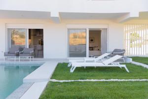 Bazén v ubytování Athenean Private Pool Haven nebo v jeho okolí