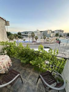 Μπαλκόνι ή βεράντα στο Atlantic-Moj market