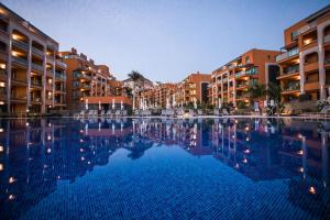 The swimming pool at or close to Arguineguín Park By Servatur VV